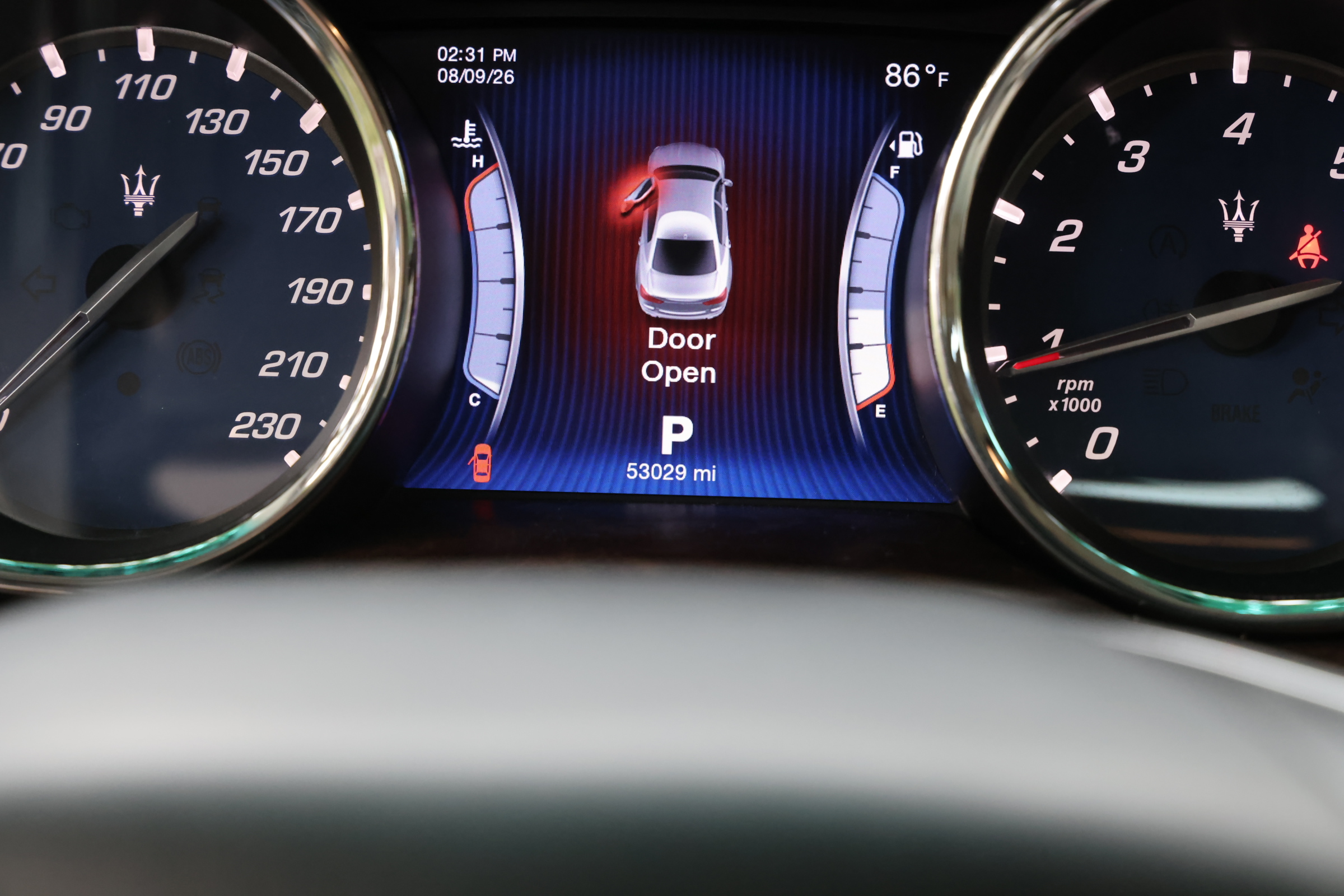 Used 2014 Maserati Quattroporte GTS RWD image 23
