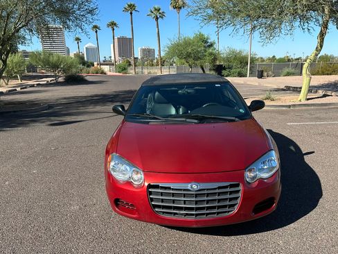 Used 2004 Chrysler Sebring GTC FWD image 13