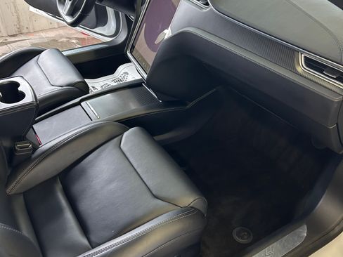 Used 2018 Tesla Model S 75D image 10