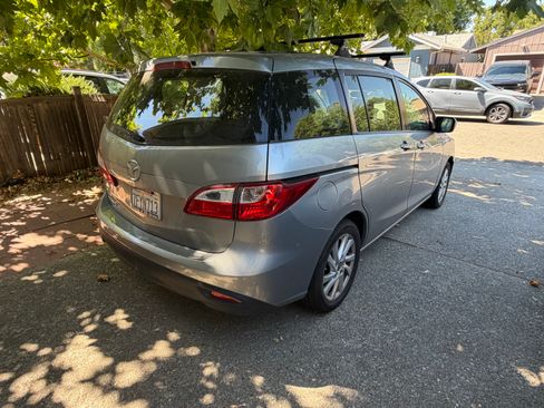 Used 2014 MAZDA MAZDA5 Sport FWD image 4