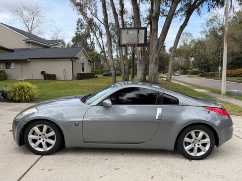 Used 2006 Nissan 350Z Track w/ (N93) Cargo Convenience Pkg image 13