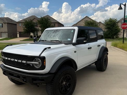 Used 2022 Ford Bronco Wildtrak AWD/4WD image 2