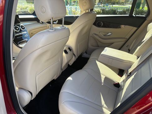 Used 2017 Mercedes-Benz GLC 300 image 9
