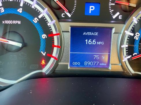 Used 2019 Toyota 4Runner 4WD image 13