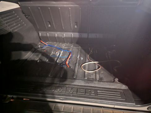 Used 2006 HUMMER H3 image 2