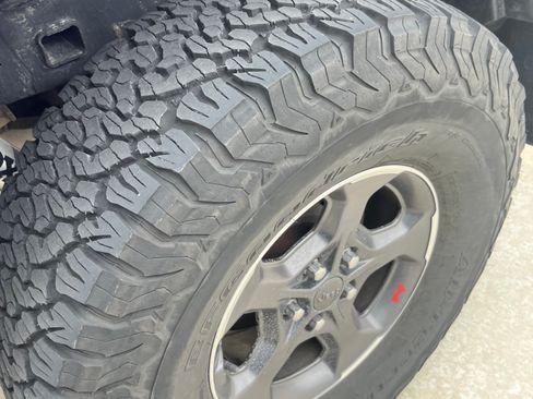 Used 2020 Jeep Gladiator Rubicon image 14