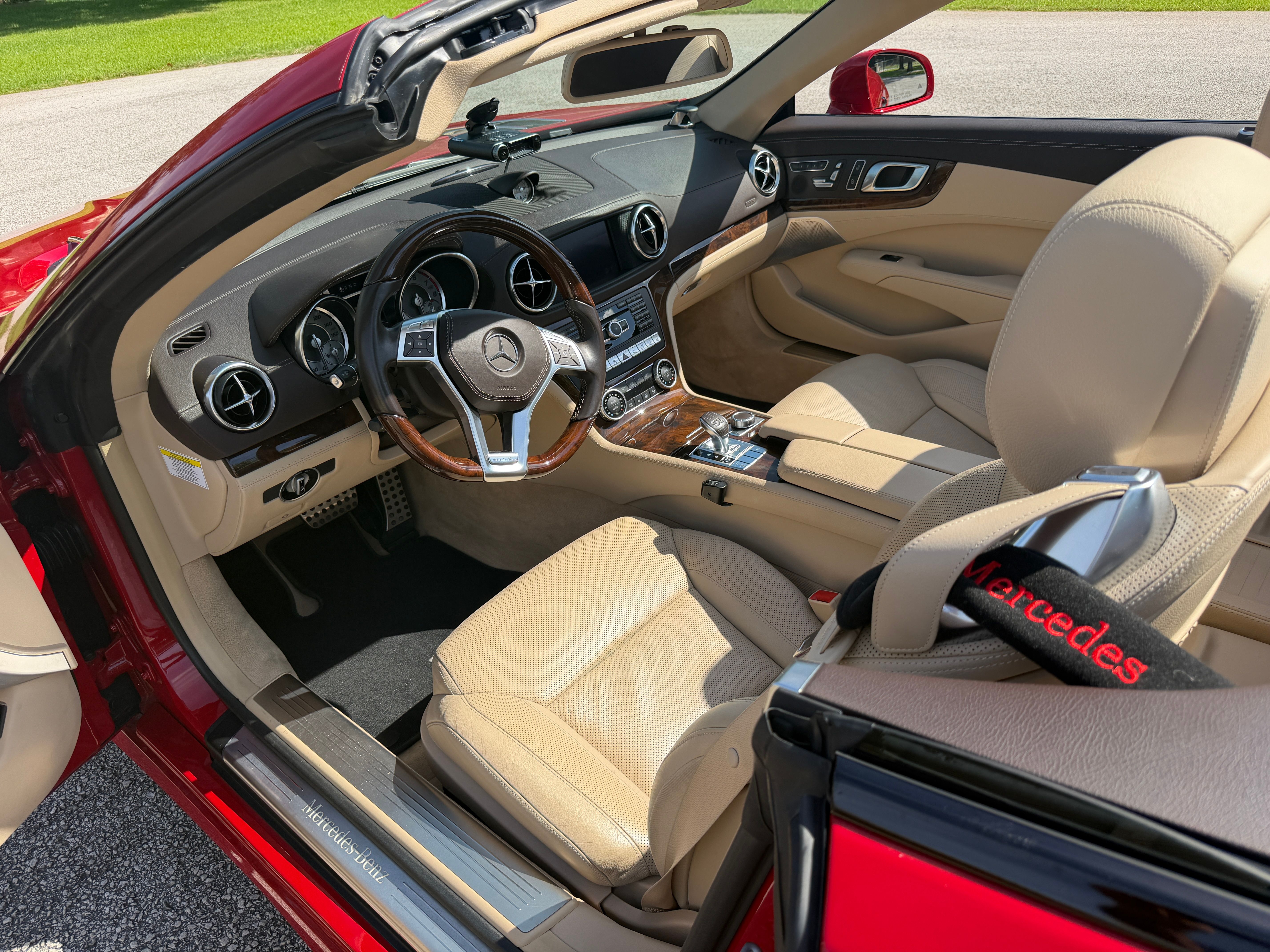 Used 2014 Mercedes-Benz SL 550 image 12