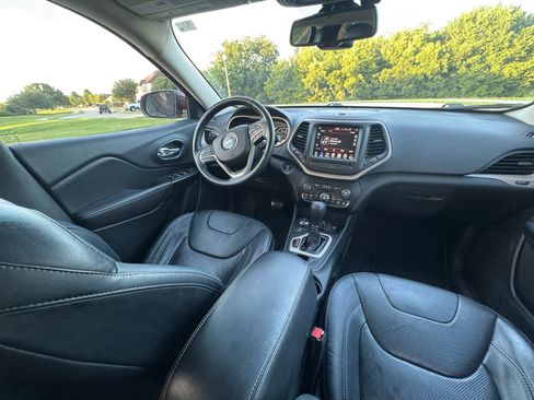 Used 2015 Jeep Cherokee Limited w/ Luxury Group image 14