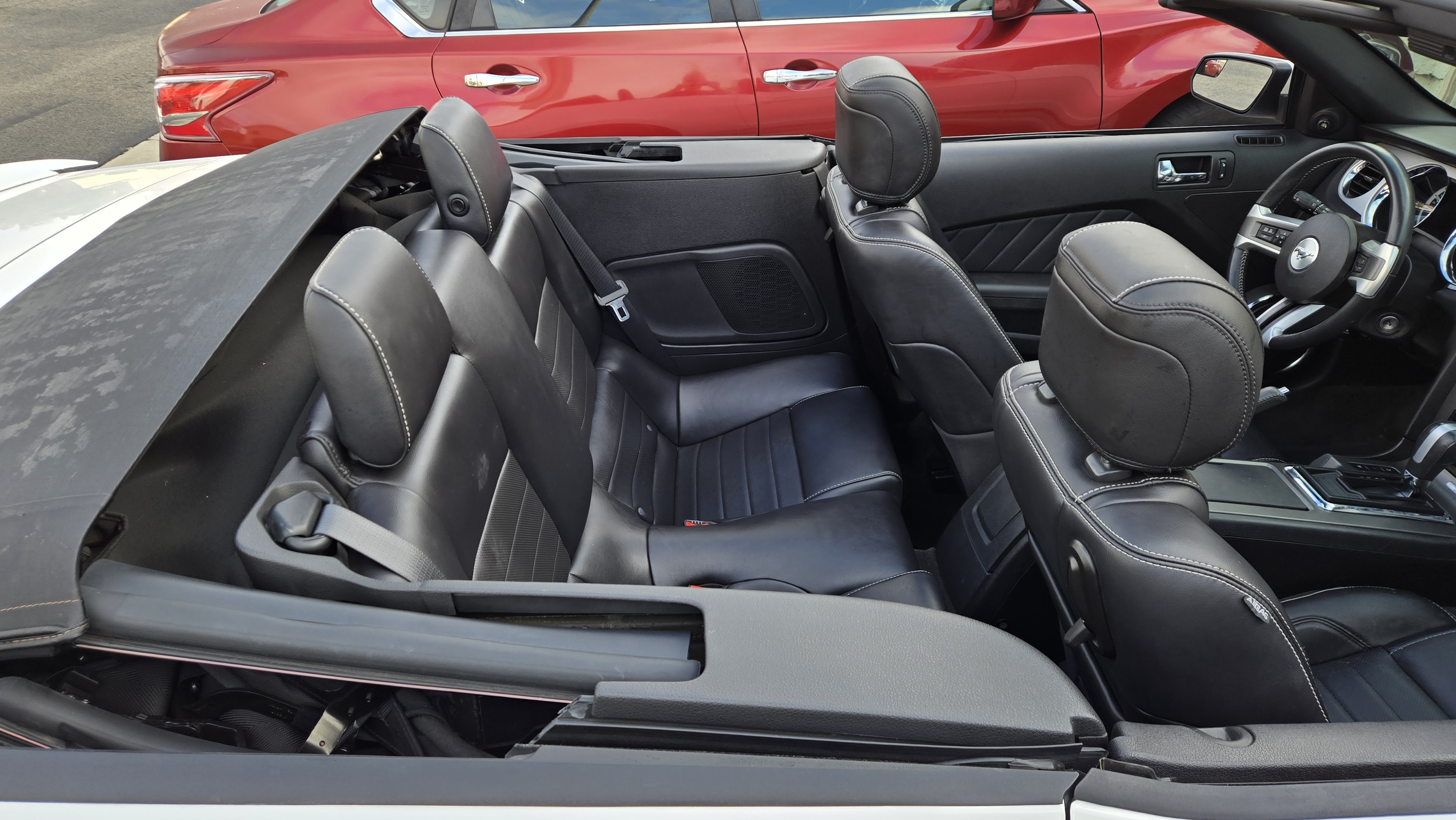 Used 2013 Ford Mustang Premium RWD image 5