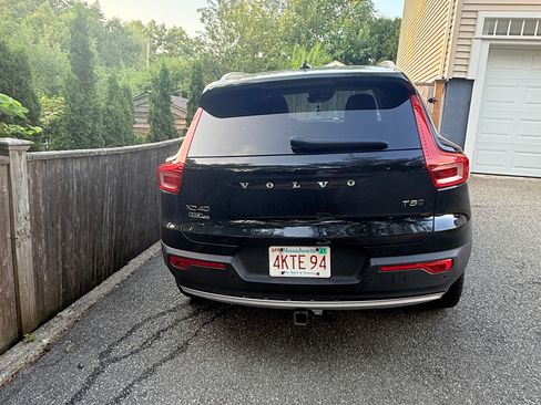 Used 2020 Volvo XC40 T5 Momentum AWD/4WD image 9