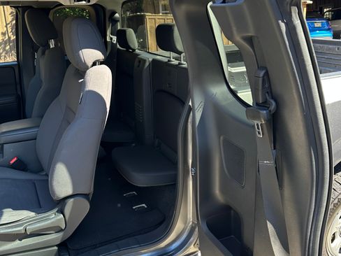 Used 2022 Nissan Frontier S w/ Technology Package image 9