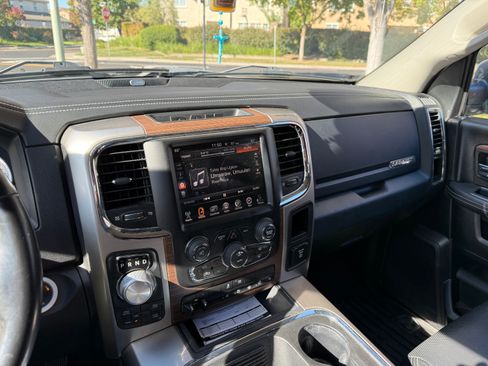 Used 2016 RAM 1500 Laramie w/ Convenience Group image 10