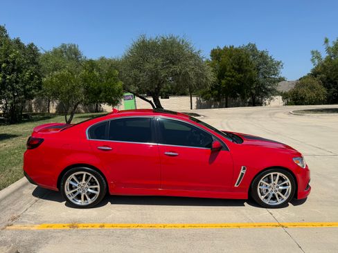 Used 2014 Chevrolet SS RWD image 12