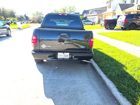 Used 2001 Ford F150 Harley-Davidson image 10