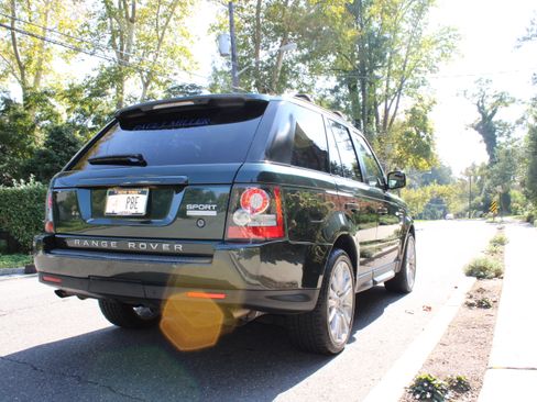 Used 2010 Land Rover Range Rover Sport HSE LUX image 8