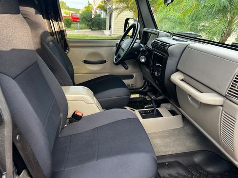 Used 2006 Jeep Wrangler Rubicon image 12