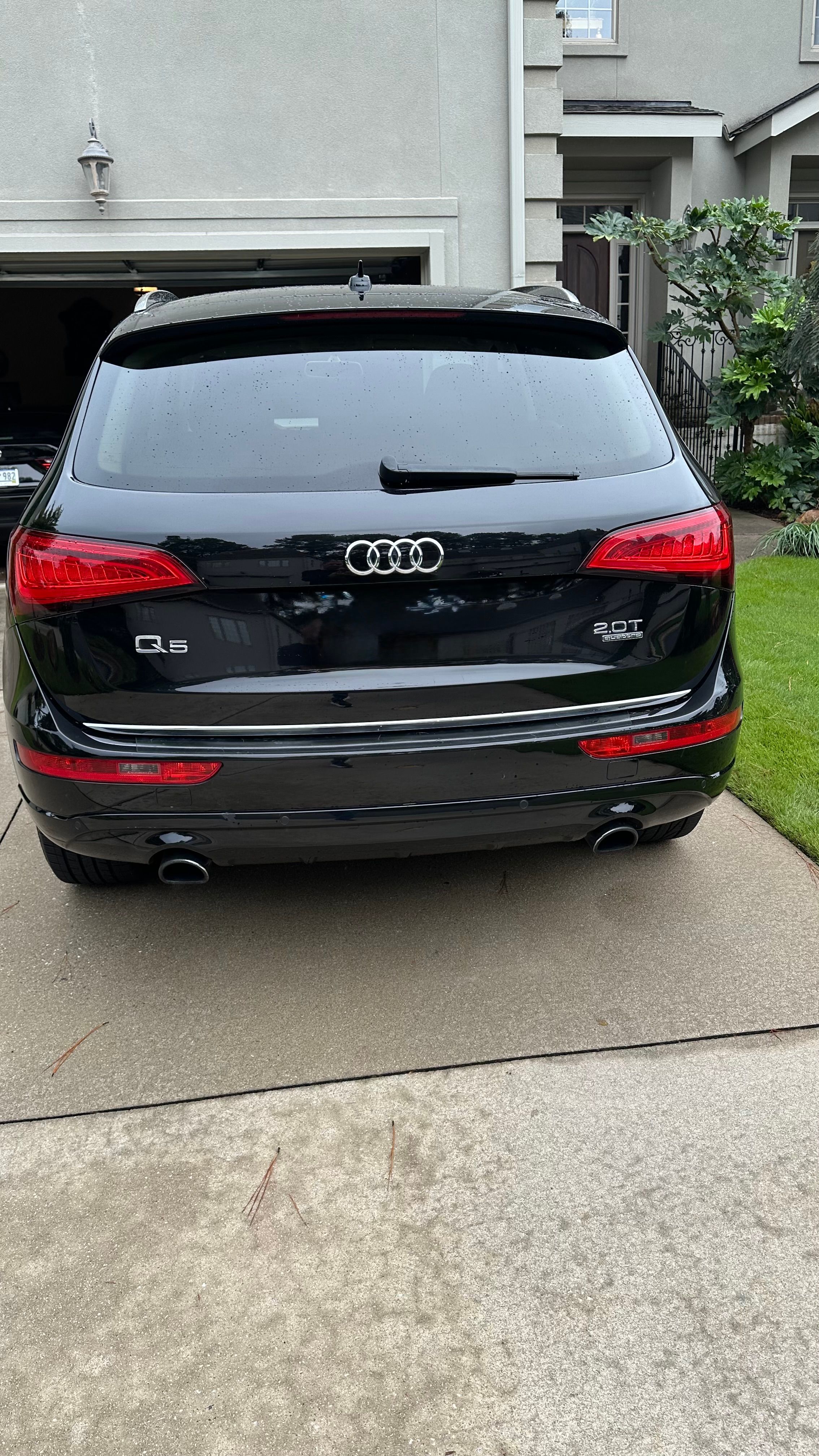 Used 2017 Audi Q5 2.0T Premium Plus w/ Technology Package AWD/4WD image 2