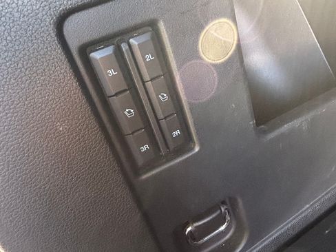 Used 2021 Ford Expedition Limited image 17