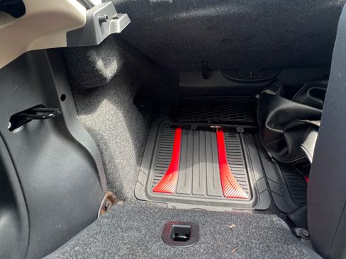 Used 2013 FIAT 500 Pop FWD image 26