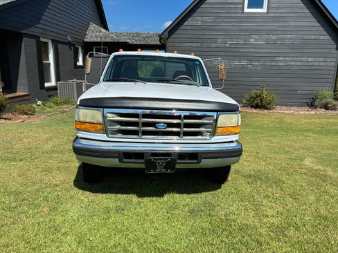Used 1997 Ford F350 2WD SuperCab DRW image 2