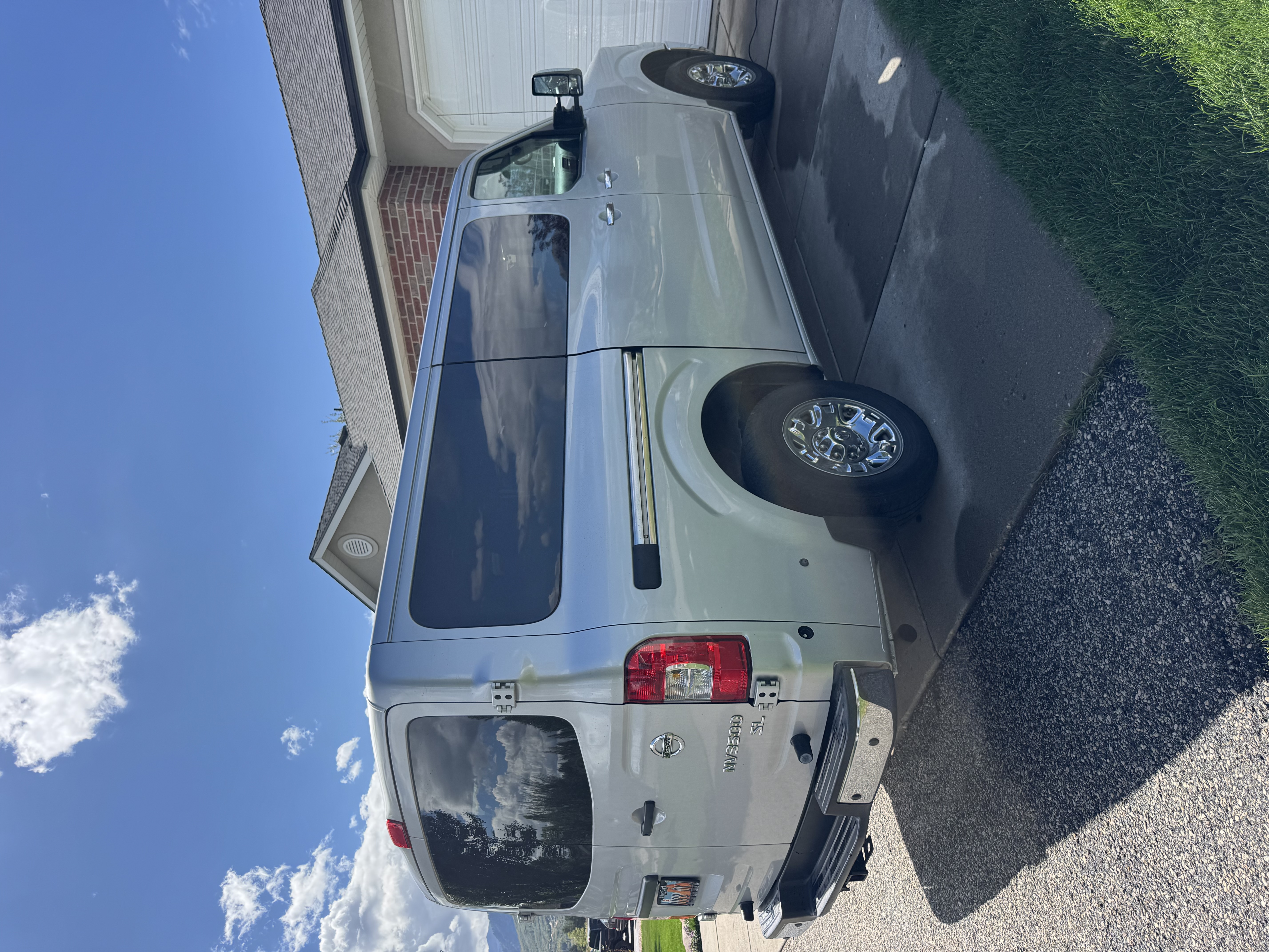 Used 2020 Nissan NV 3500 SL RWD image 6