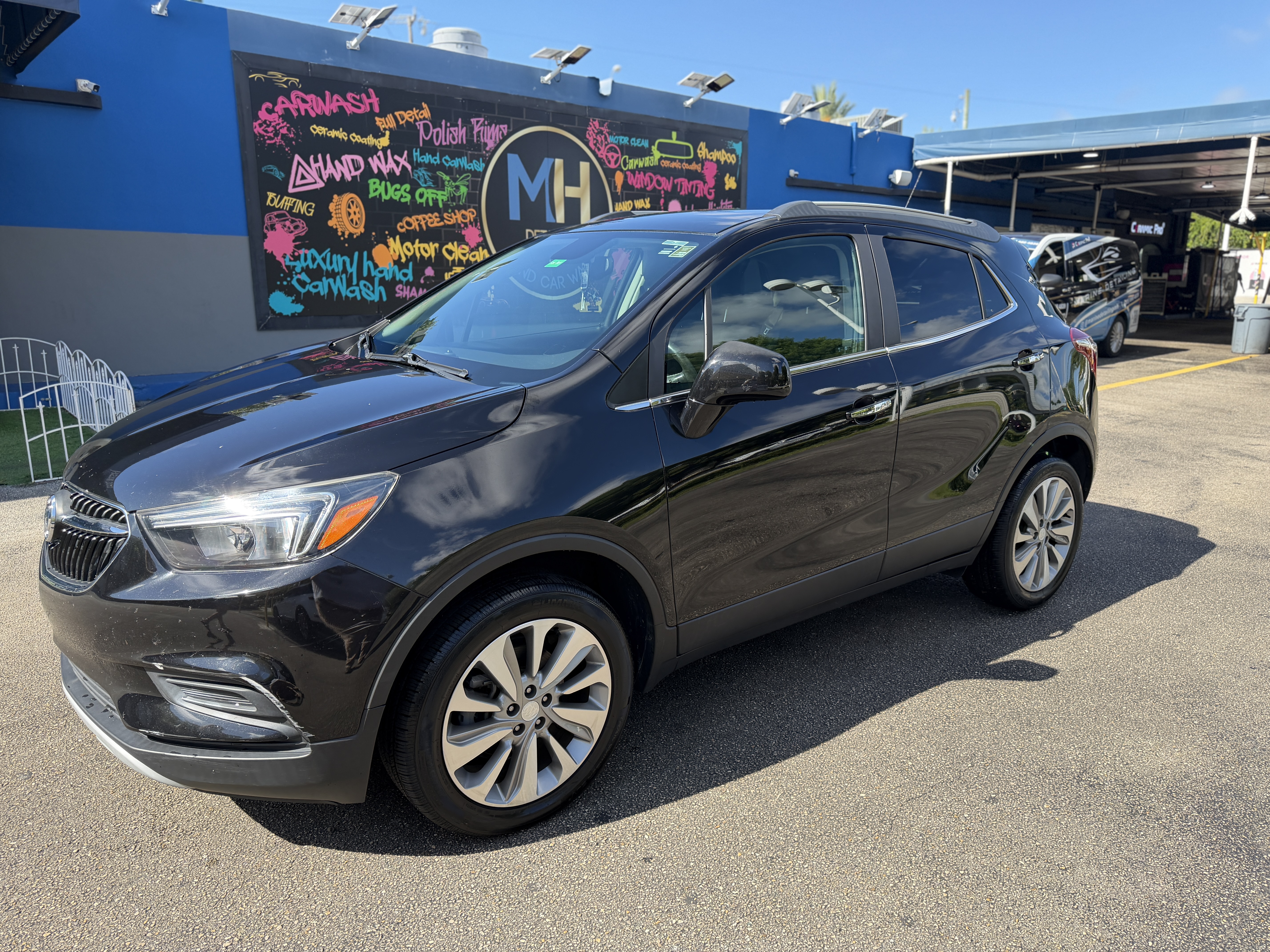Used 2020 Buick Encore Preferred AWD/4WD image 11