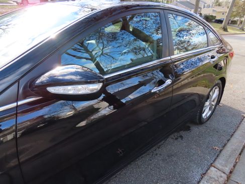 Used 2012 Hyundai Sonata Limited w/ Navigation Pkg image 10