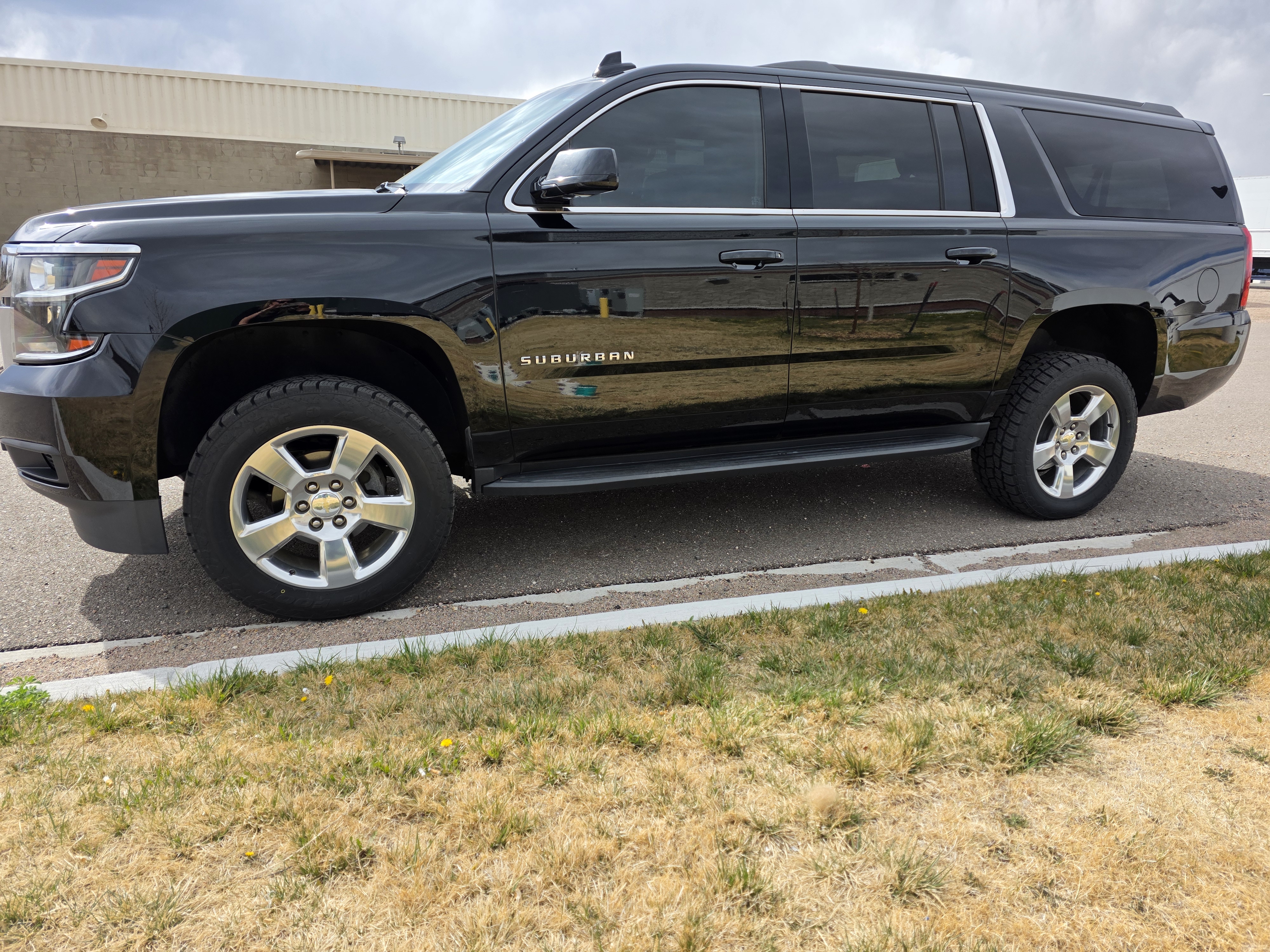 Used 2017 Chevrolet Suburban LS AWD/4WD image 6