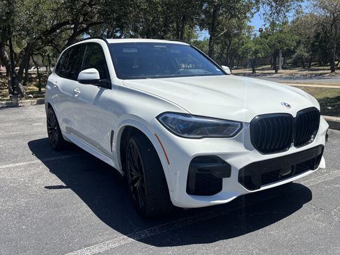 Used 2023 BMW X5 M50i w/ Executive Package AWD/4WD image 10