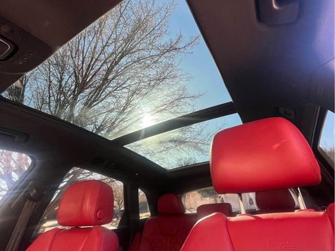 Used 2019 Audi SQ5 Prestige w/ Prestige Package AWD/4WD image 2