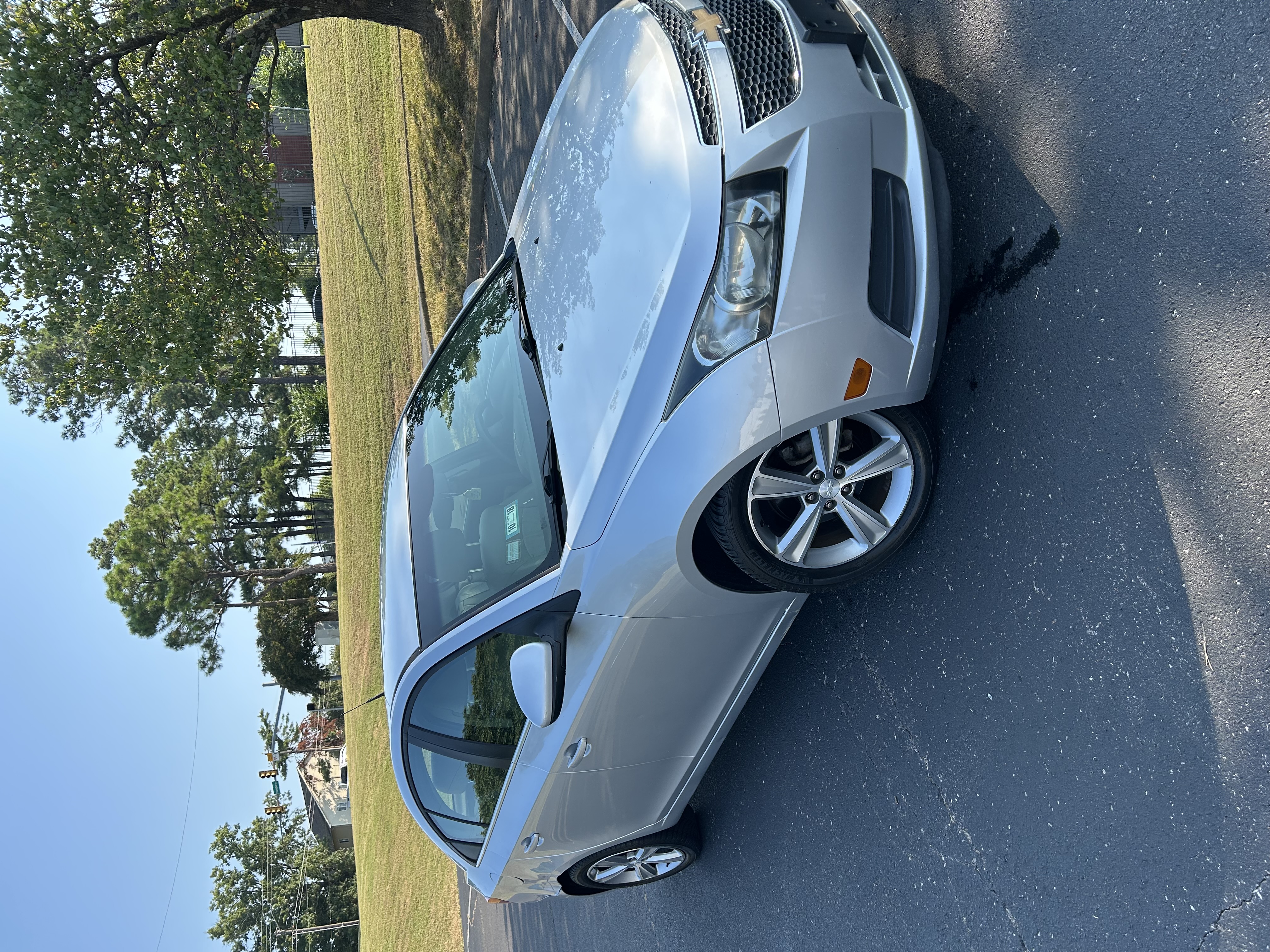 Used 2012 Chevrolet Cruze LT FWD image 1