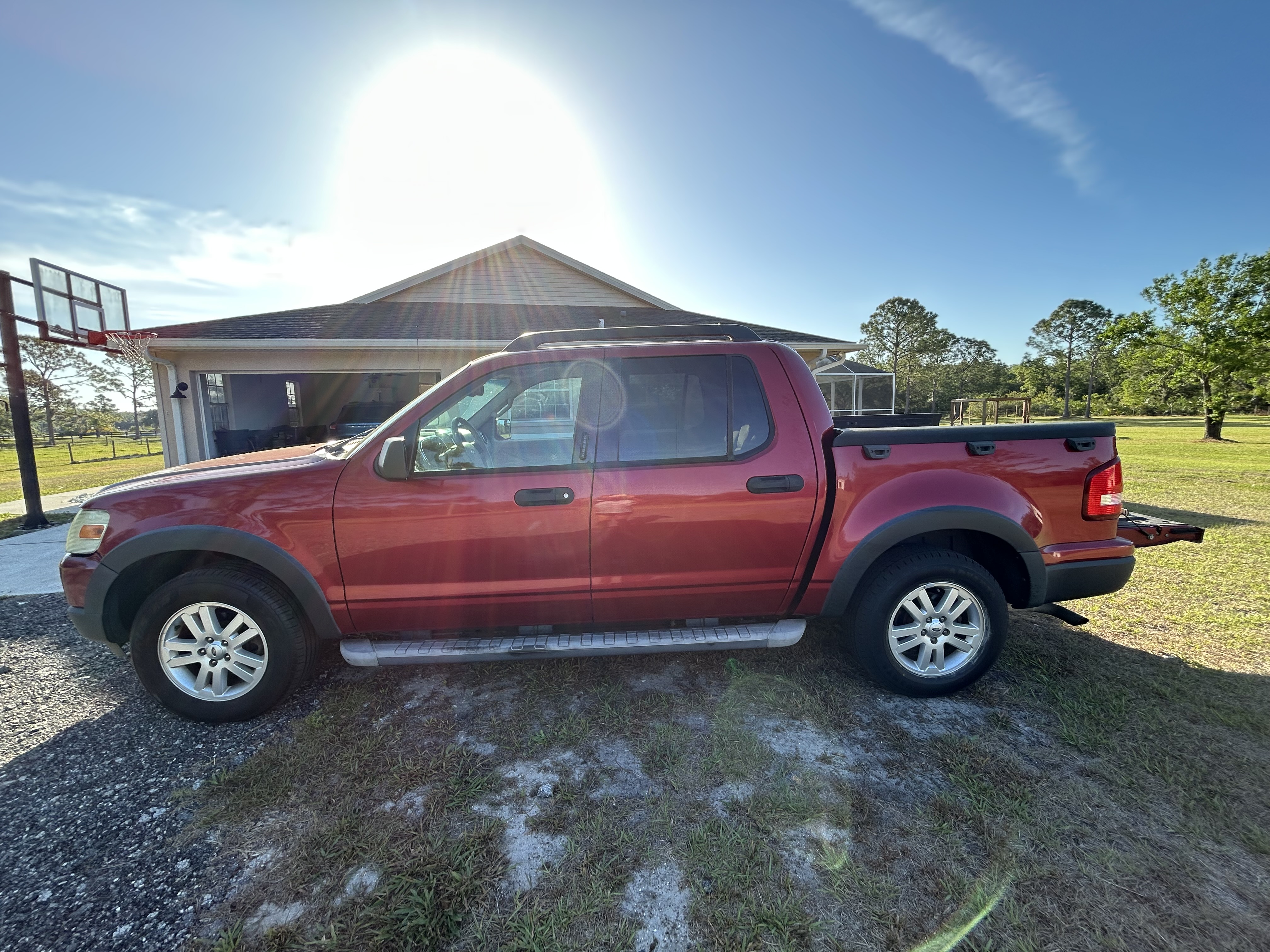 Used 2007 Ford Explorer Sport Trac XLT AWD/4WD image 1
