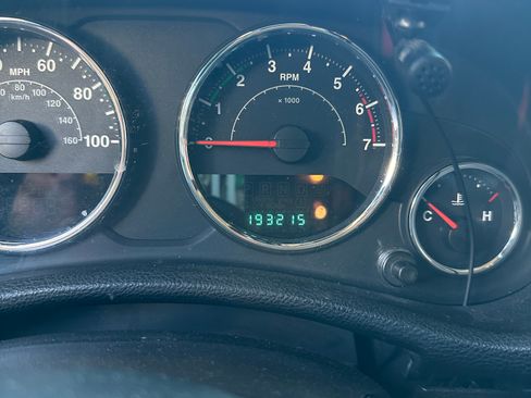 Used 2011 Jeep Wrangler Unlimited Sport AWD/4WD image 8