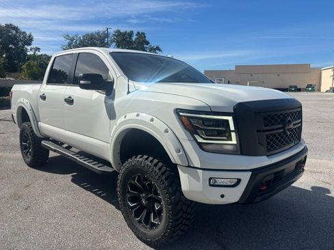 Used 2021 Nissan Titan PRO-4X w/ Pro-4x Convenience Package AWD/4WD image 1