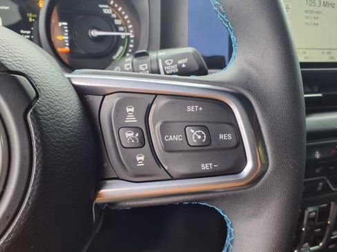 Used 2024 Jeep Wrangler High Altitude AWD/4WD image 27