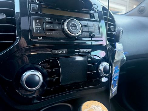 Used 2011 Nissan Juke SV image 6