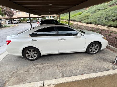 Used 2009 Lexus ES 350 w/ Premium Pkg Plus FWD image 2