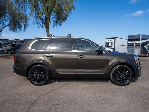 Used 2020 Kia Telluride SX w/ SX Prestige Package image 2