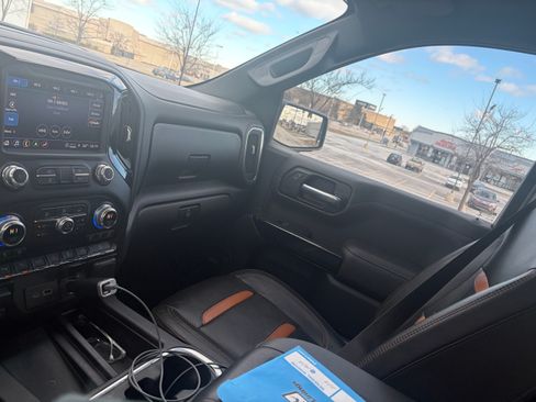 Used 2021 GMC Sierra 1500 AT4 w/ AT4 Premium Package image 5