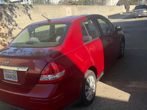 Used 2009 Nissan Versa 1.8 S w/ PWR Pkg image 2