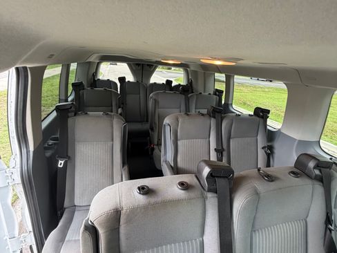 Used 2018 Ford Transit 350 XLT RWD image 9