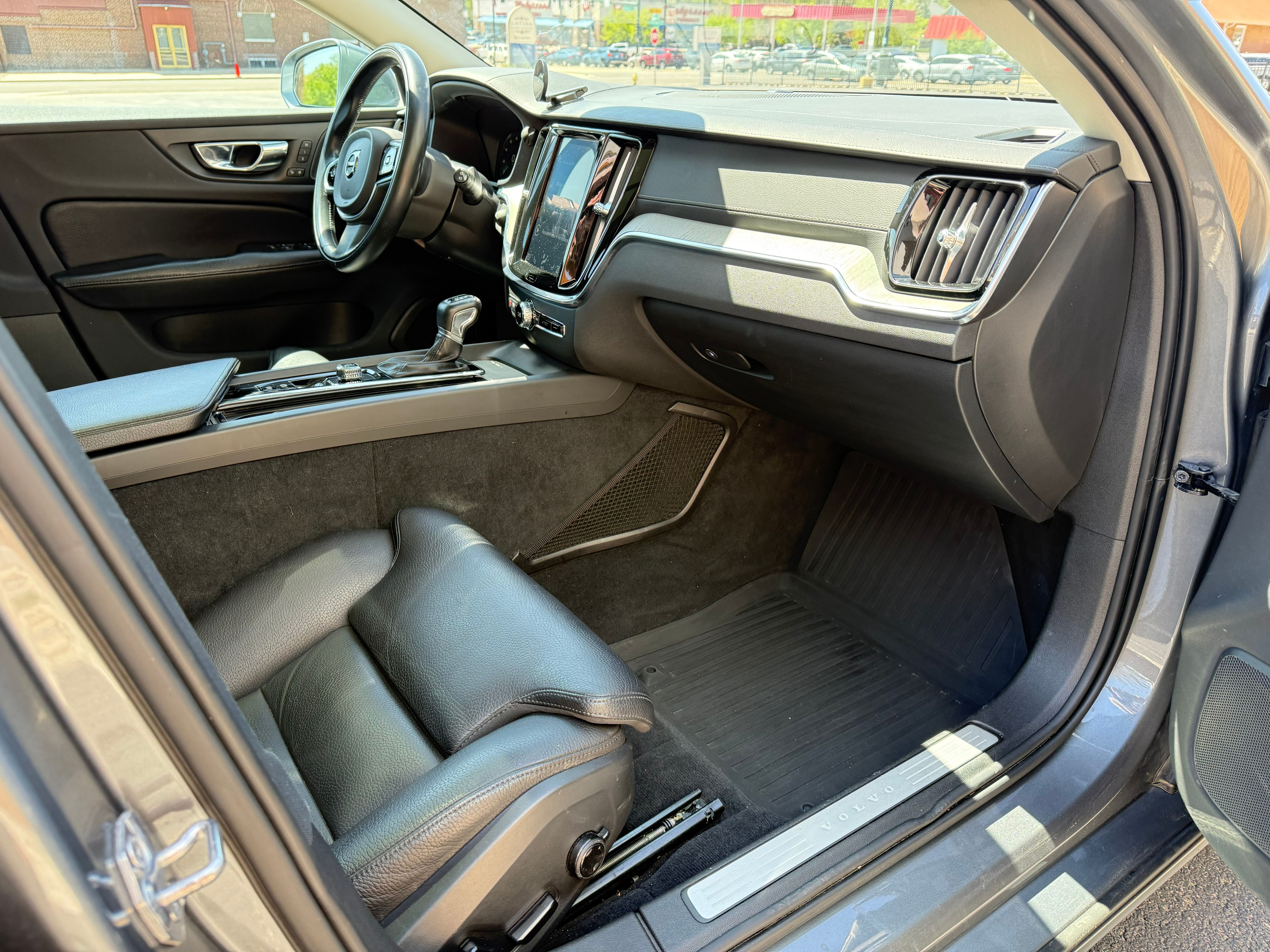 Used 2019 Volvo V60 T6 Inscription AWD/4WD image 19