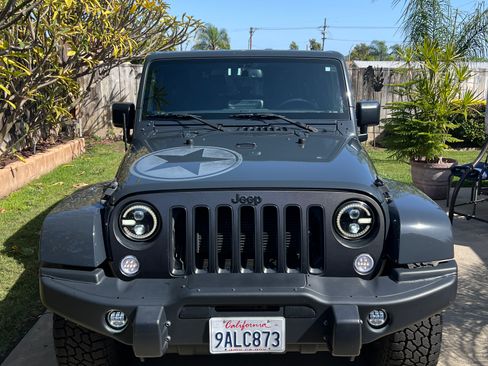 Used 2018 Jeep Wrangler Sport image 2