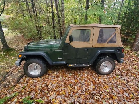 Used 1997 Jeep Wrangler SE image 9