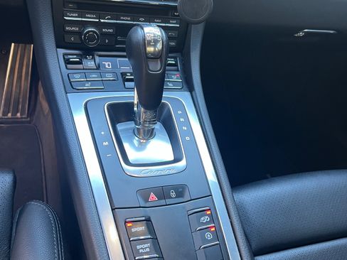 Used 2014 Porsche 911 Carrera 4S image 14