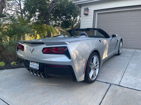 Used 2015 Chevrolet Corvette Stingray Convertible w/ 3LT Preferred Equipment Group RWD image 5