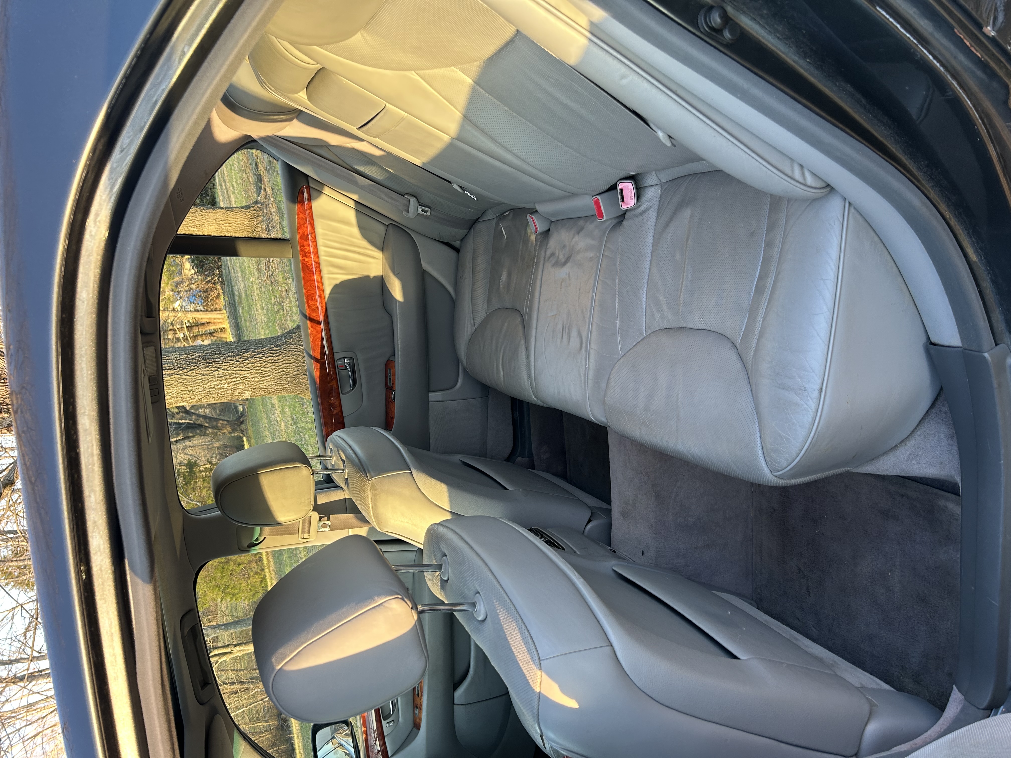 Used 2004 Lexus LS 430 w/ Premium Pkg RWD image 9