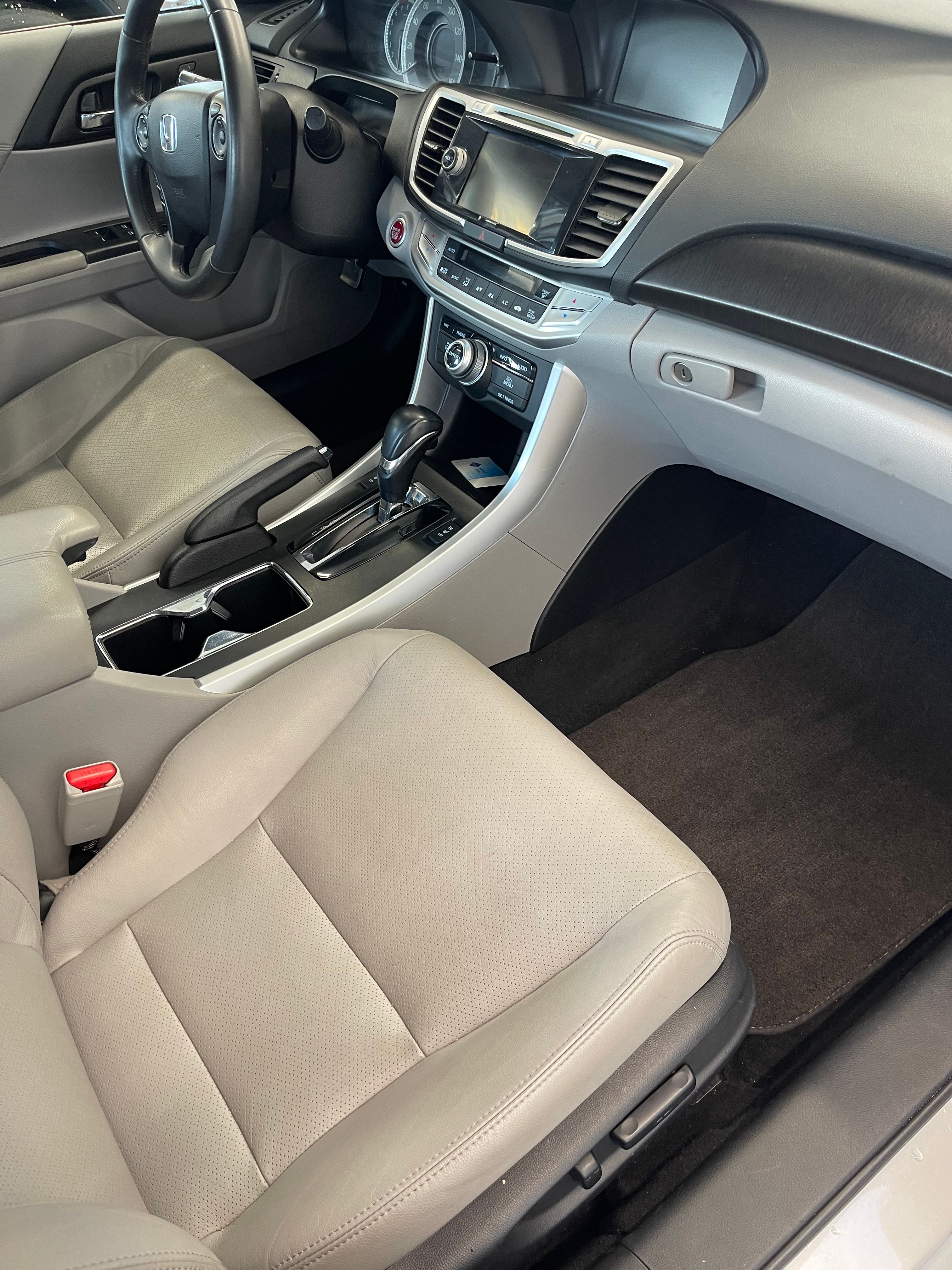 Used 2013 Honda Accord EX-L image 12
