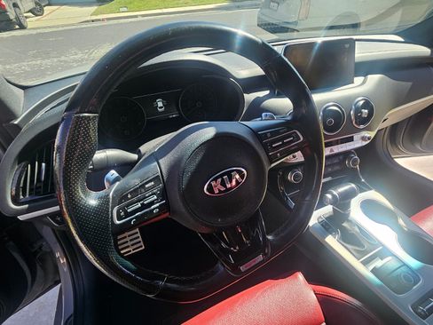 Used 2019 Kia Stinger GT1 image 12