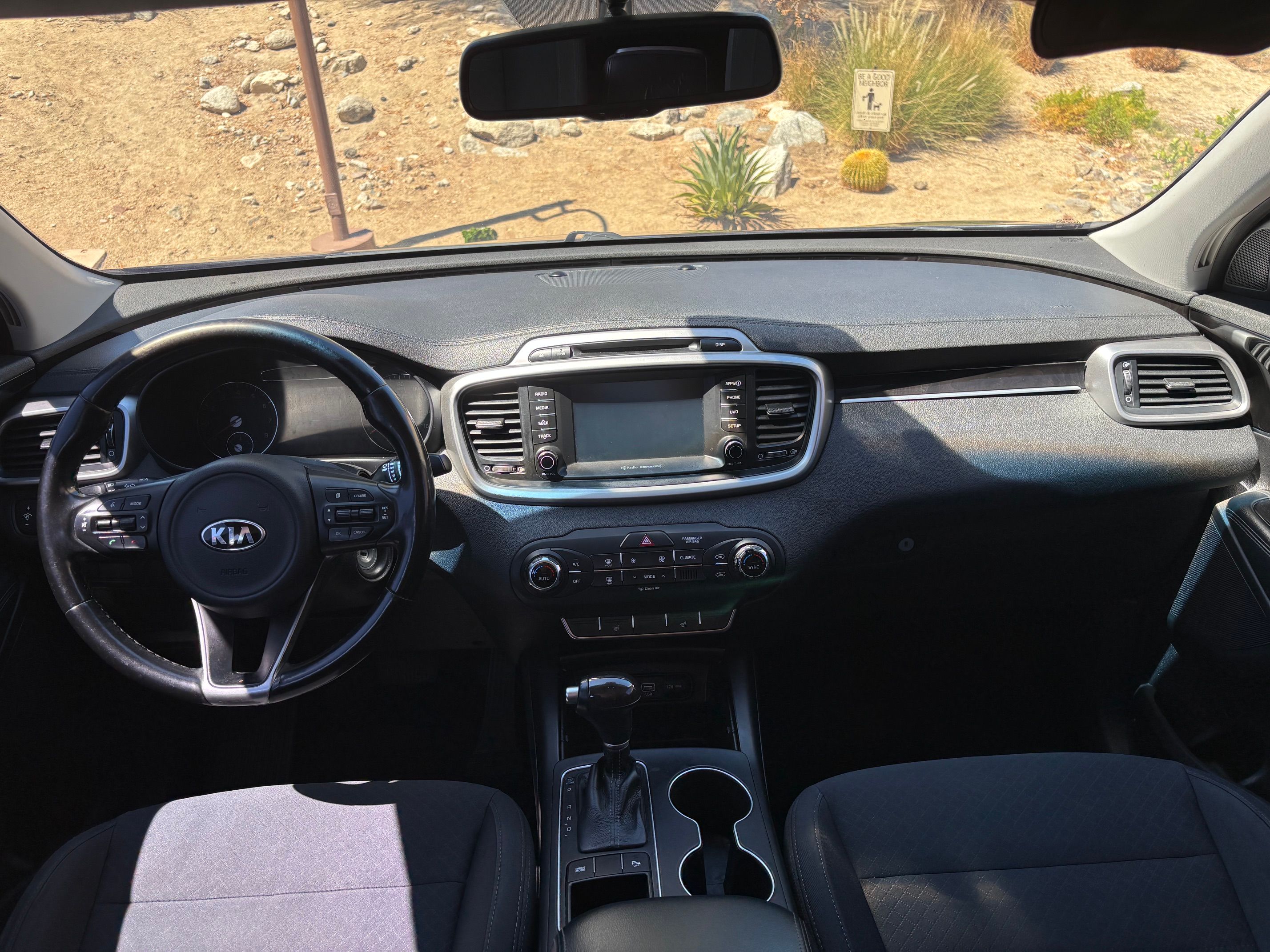 Used 2018 Kia Sorento FWD image 8